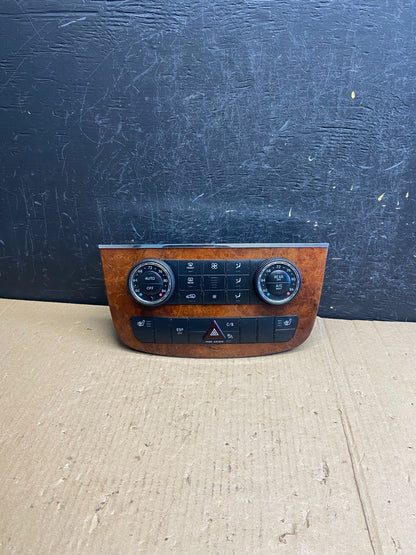 2006 to 2010 Mercedes W251 R350 AC Temp Heater Climate Control AE3844 DG0