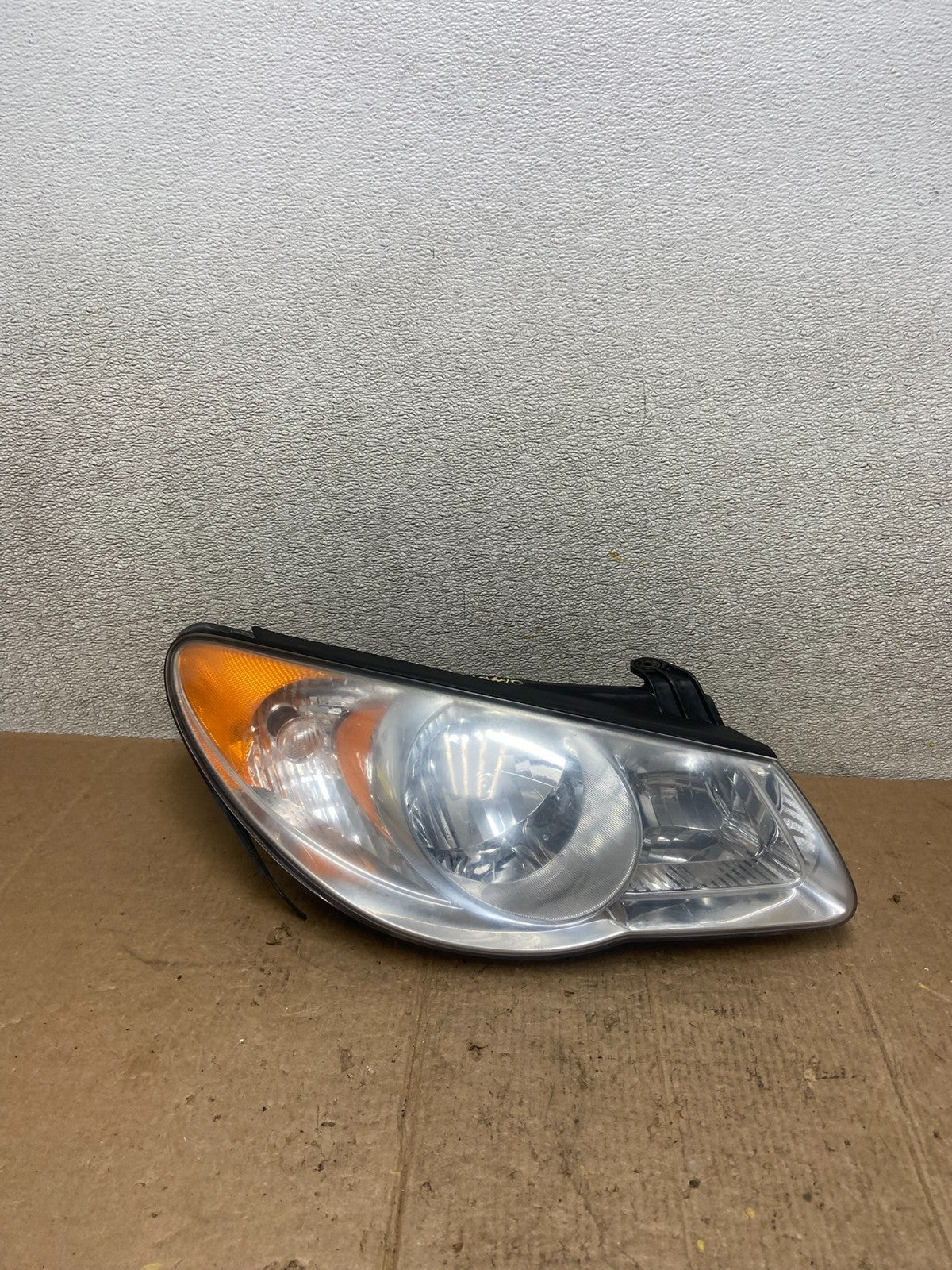 2007 2008 2009 2010 Hyundai Elantra Right Passenger Side Headlight OEM AA36400