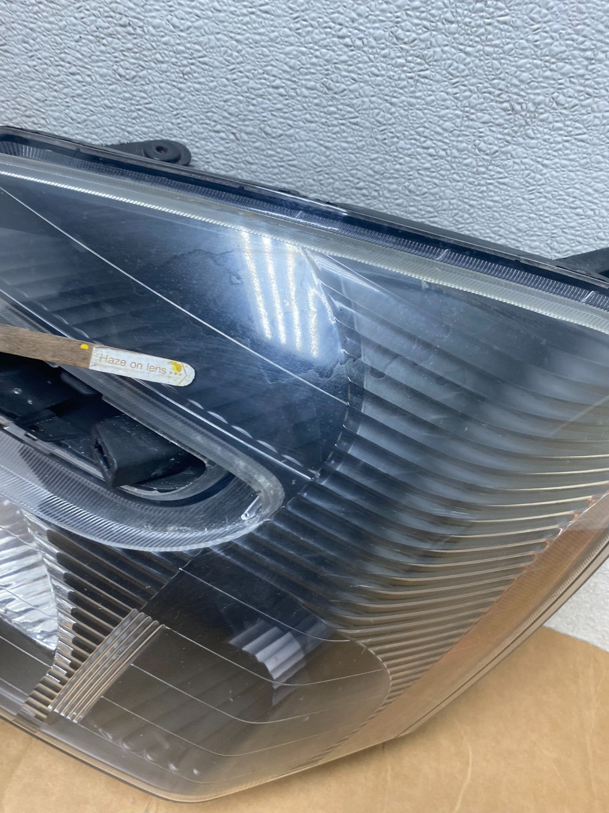 2005 to 2009 Chevrolet Equinox Left+Right Set Halogen Headlights T1148 DW7