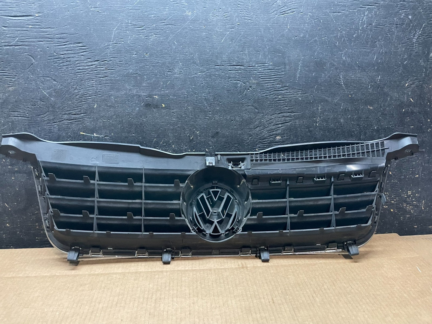 2001 to 2005 Volkswagen Passat Front Upper Grill Grille Oem AA9091 DG4
