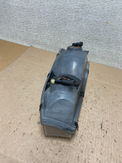 1992 1993 1994 Toyota Camry Right Passenger RH Halogen Headlight OEM Z6196 DW8