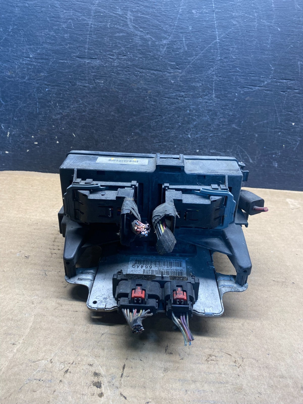 2004 2005 Dodge Durango Fusebox Fuse Box Relay Body BCM Control Module AH49551