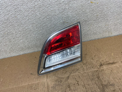 2007 2008 2009 Mazda Cx-9 Right Passenger Rh Side Inner Tail Light Oem Y9167 DW0