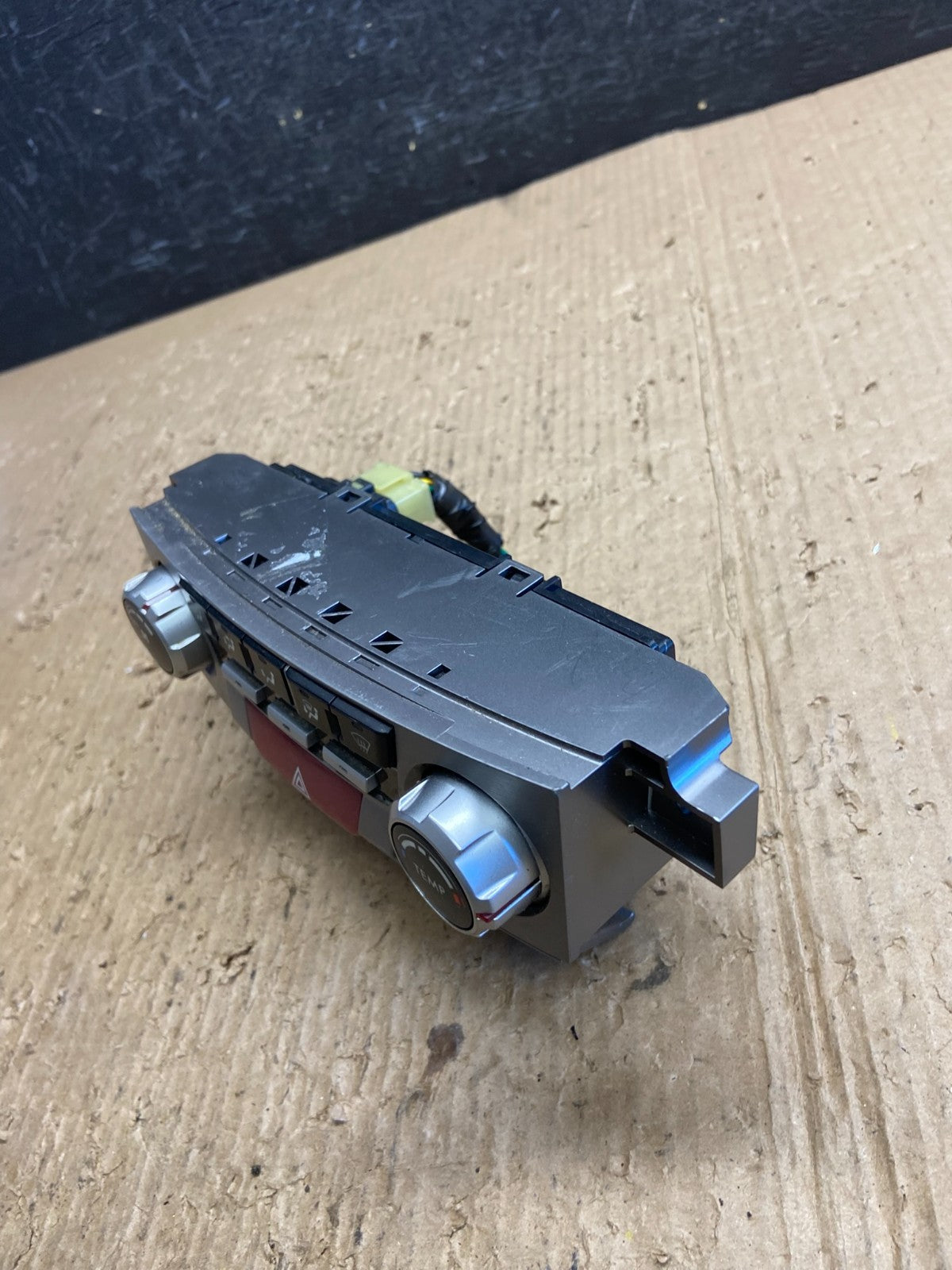 2010 - 2014 Subaru Outback Legacy A/C Heater Climate Control Unit AF1730 DG2