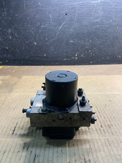 2004 2005 2006  Dodge Durango ABS Anti Lock Brake Pump Y7211 DG1
