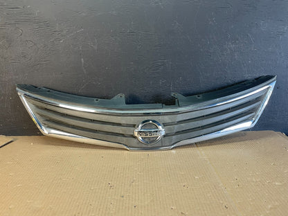 2007 2008 2009 Nissan Versa Sedan Front Upper Grill Grille Aftermarket AE3714 DG0