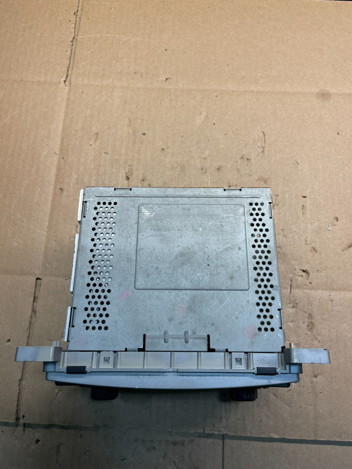2006 to 2009 Chevrolet Equinox Radio AM/FM CD Player MP3 Audio OEM w1283 DG4