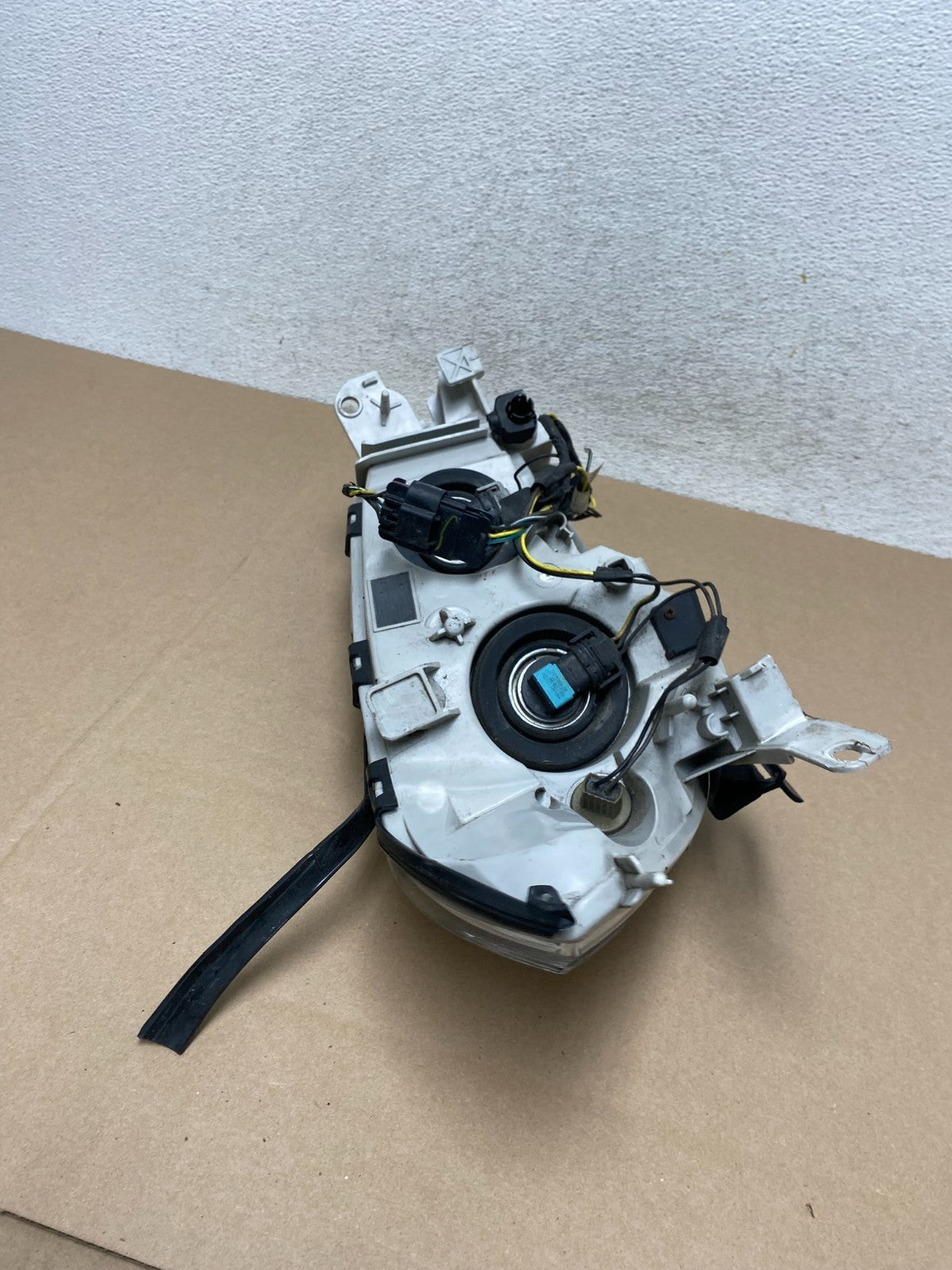 2008 to 2012 Chevrolet Malibu Left Driver LH Side Headlight AG6570 DW8