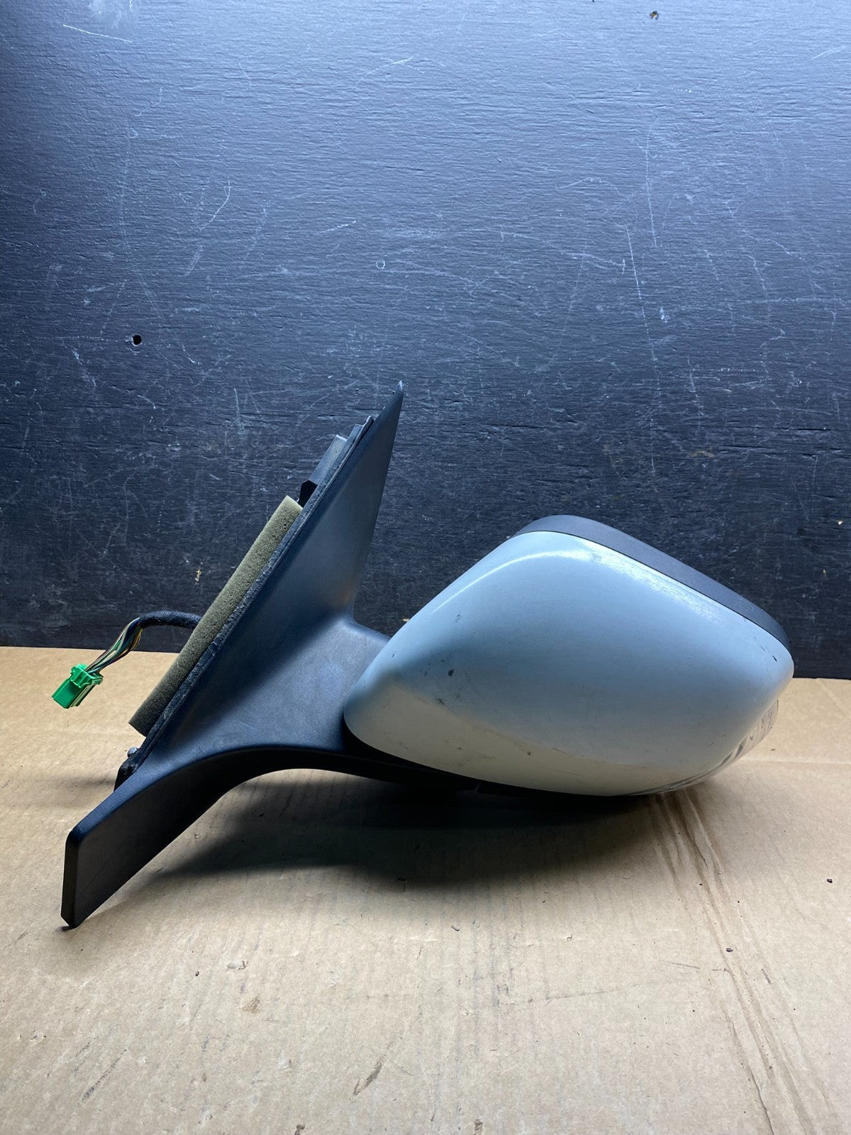 2007 - 2011 Volvo XC70 V70 Left Driver View Door Mirror AI9717 DG0