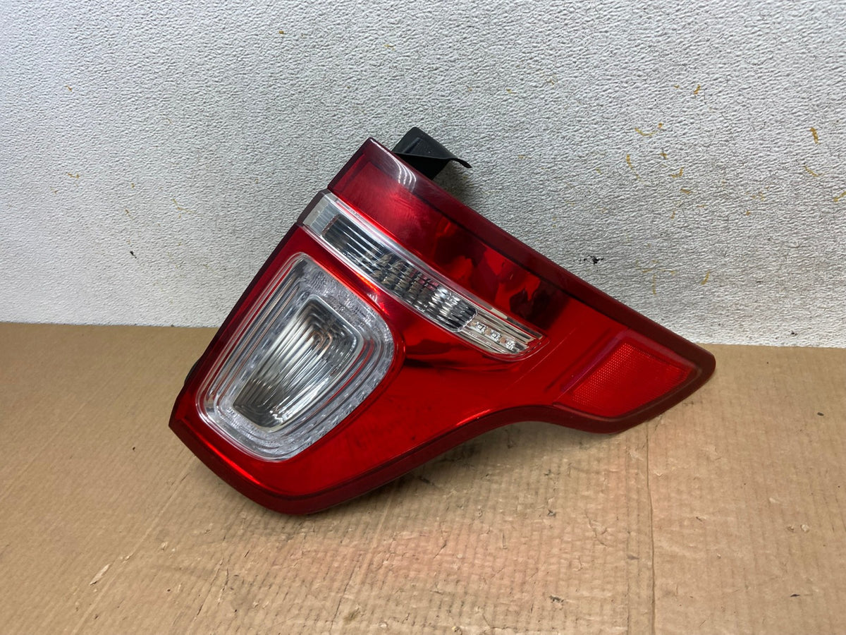 2011 2012 2013 2014 2015 Ford Explorer Right Passenger RH Tail light AI6763 LK1