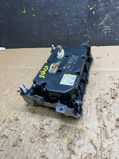 2010 2011 Mazda 3 A/C Manual Climate Control Panel OEM v7408 DG4