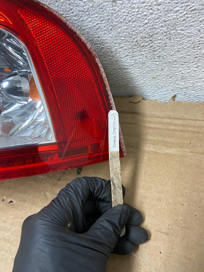 2003-2006 Kia Optima Right Passenger Rh Side Tail Light AH8410 LK5