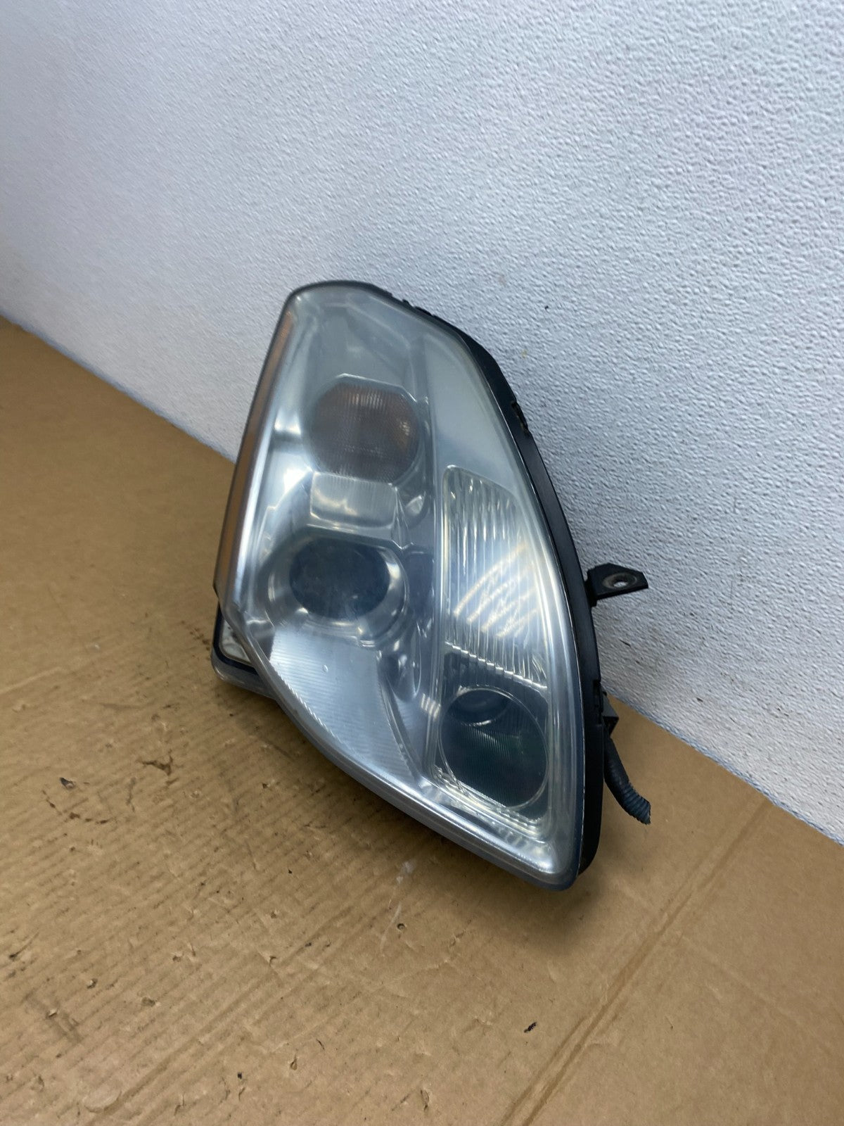 2004 2005 2006 Nissan Maxima Right Passenger Side Headlight Halogen AC7615 DW1