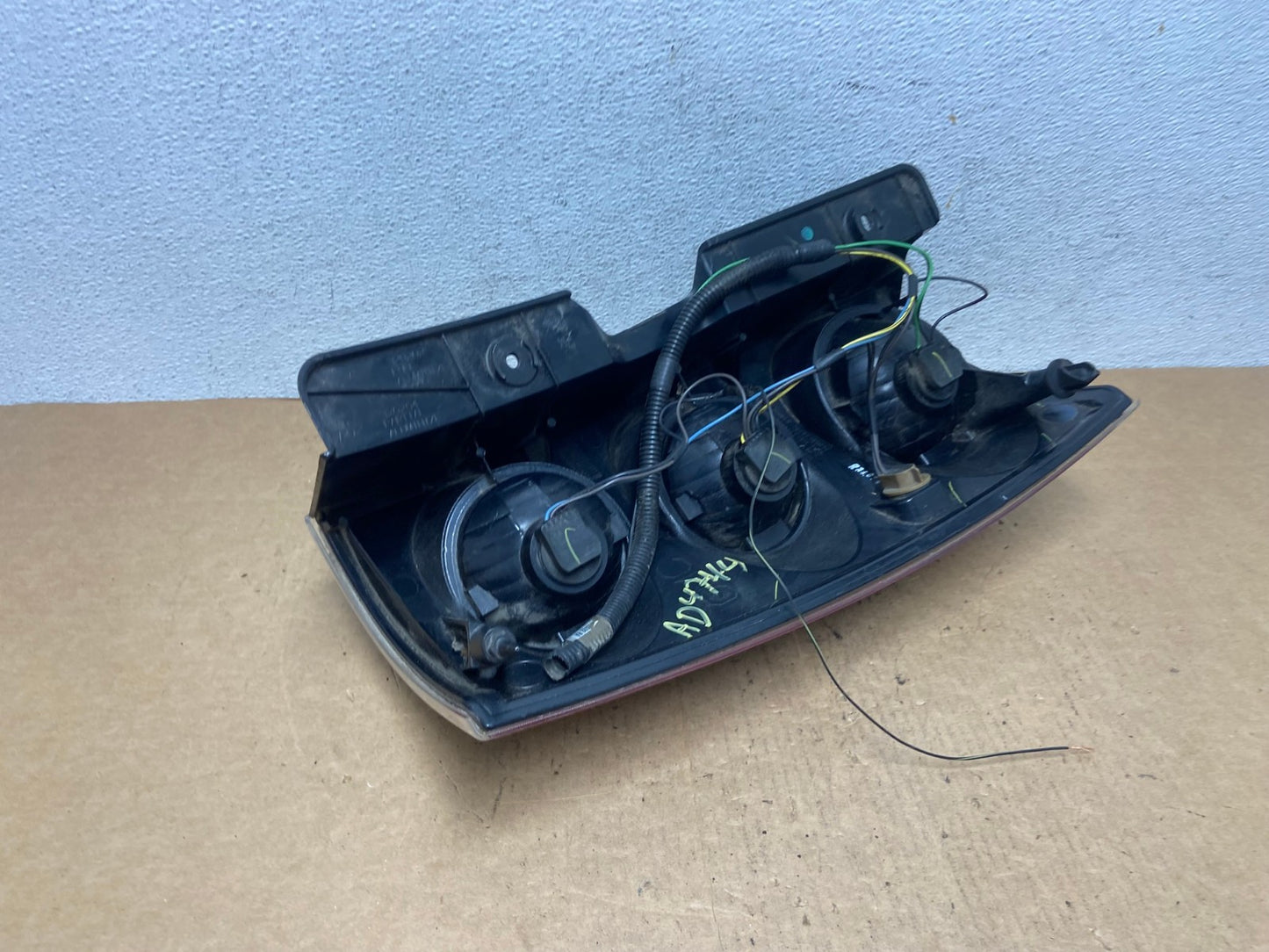 2007-2014 GMC Yukon Denali Right Passenger RH Side Tail Light AD4744 LK5