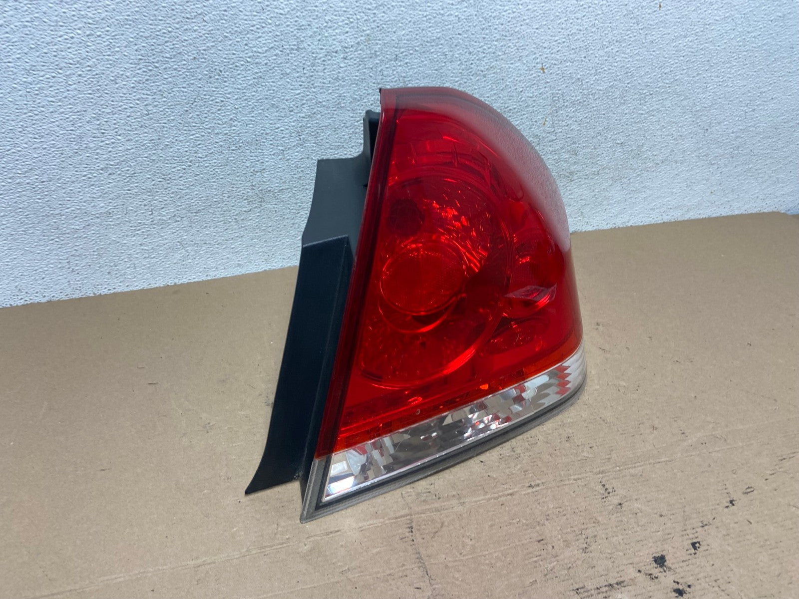 2006 - 2012 Chevrolet Impala Tail Light Right Passenger RH Side AF4554 LK2