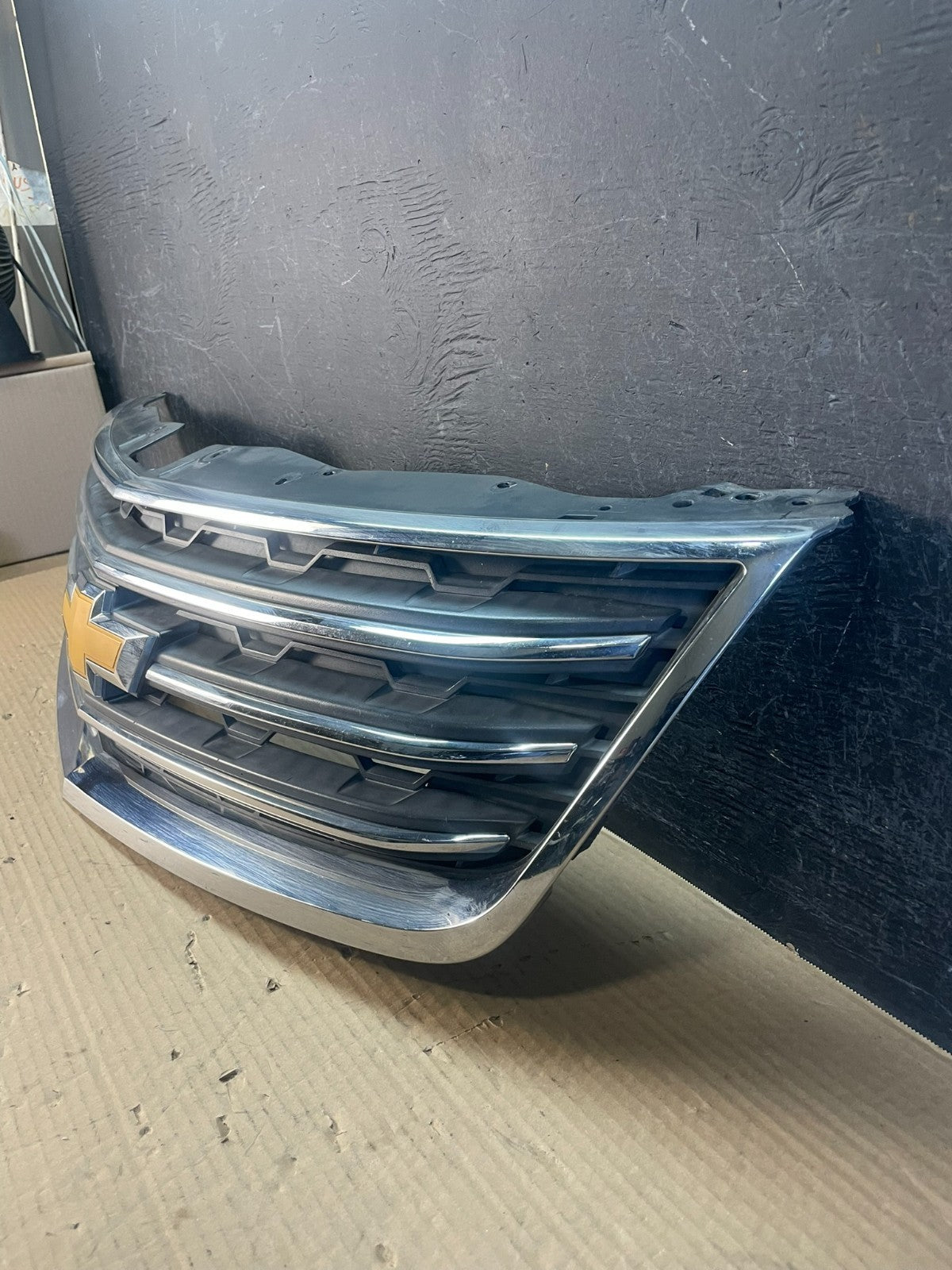 2013 to 2017 Chevrolet Traverse Front Upper Grill Grille AF3521 DG1