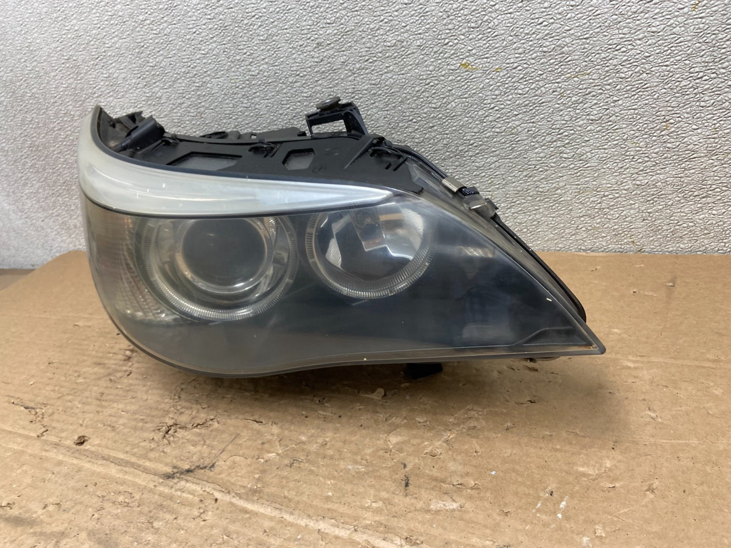 2004 to 2007 BMW 525i 5 Series Headlight Right Passenger Xenon AFS AB4928 DW1