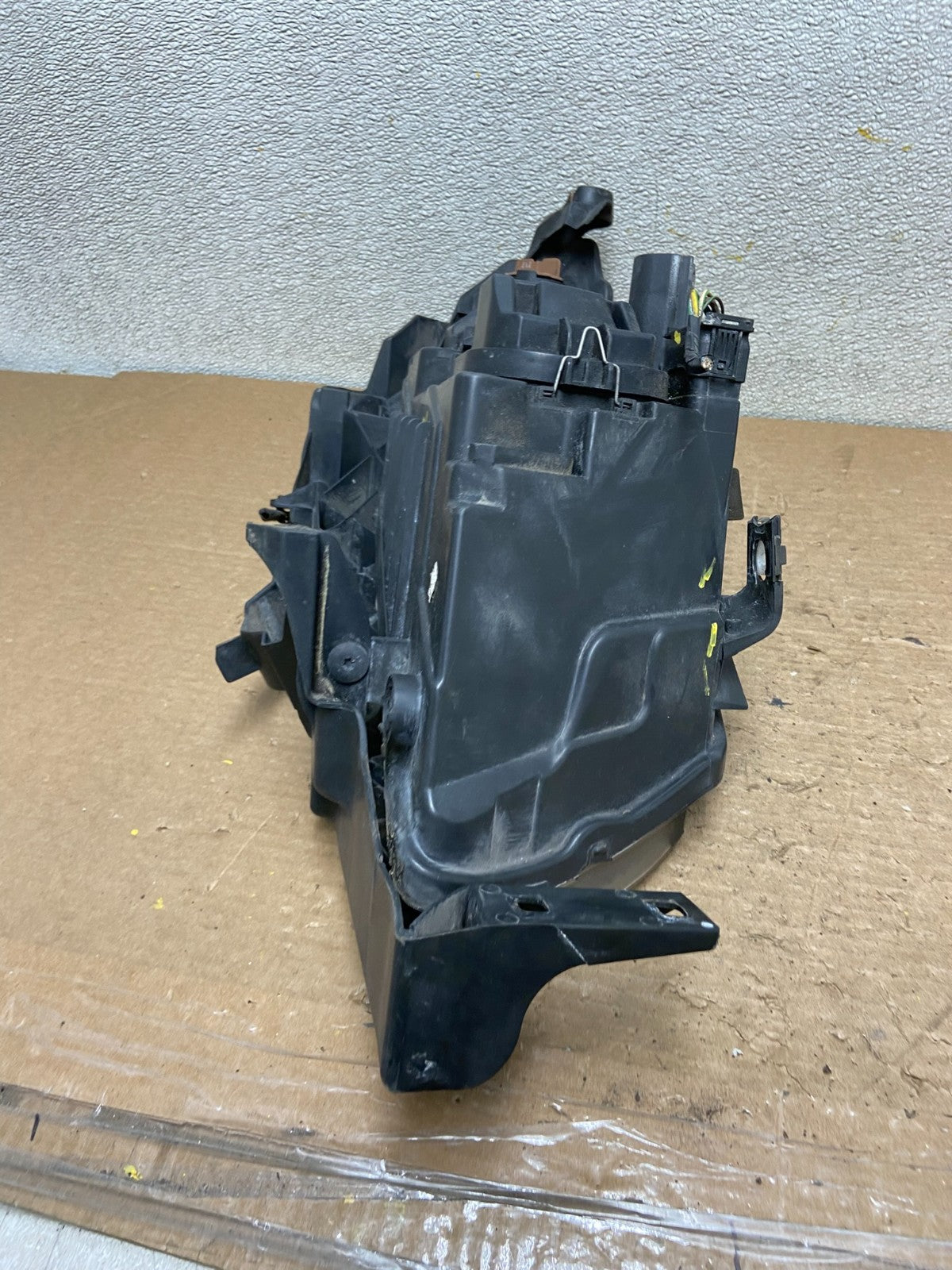 Halogen 2006 to 2008 BMW 3 Series Headlight Left Driver LH Oem Z3170 DW8