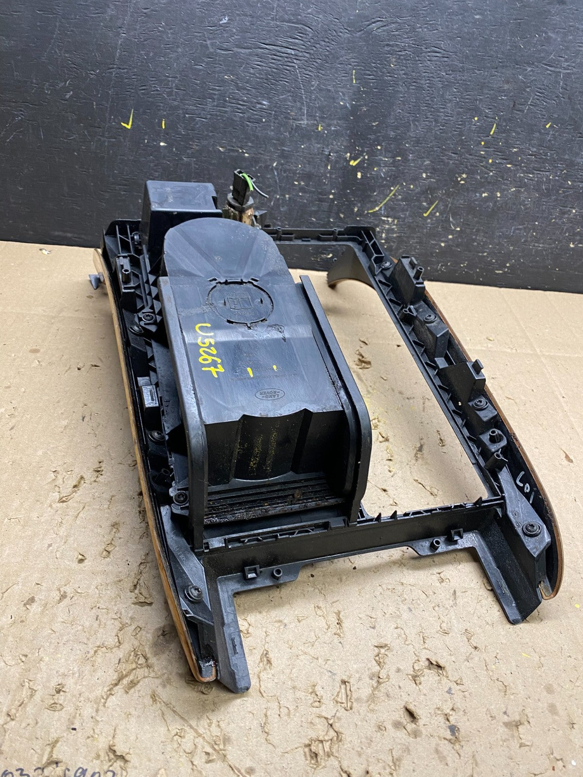 2006-2009 Land Range Rover Sport Center Console Cup Holder Shifter U5267 DG3