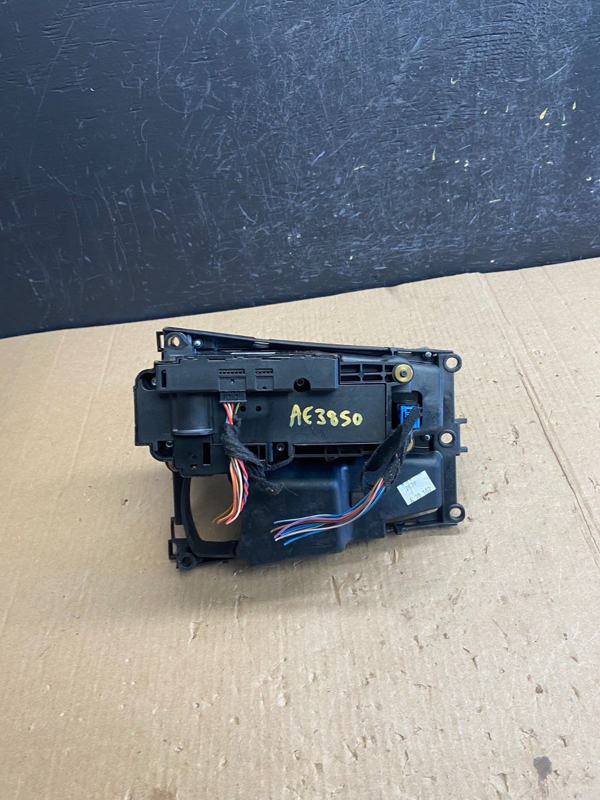 2007 to 2013 BMW X5 E70 Shift Shifter Selector Gear W/ Bezel ae3850 DG5