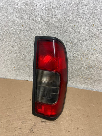 1998 1999 2000 Nissan Frontier Right Passenger RH Side Tail light AI1010 LK0