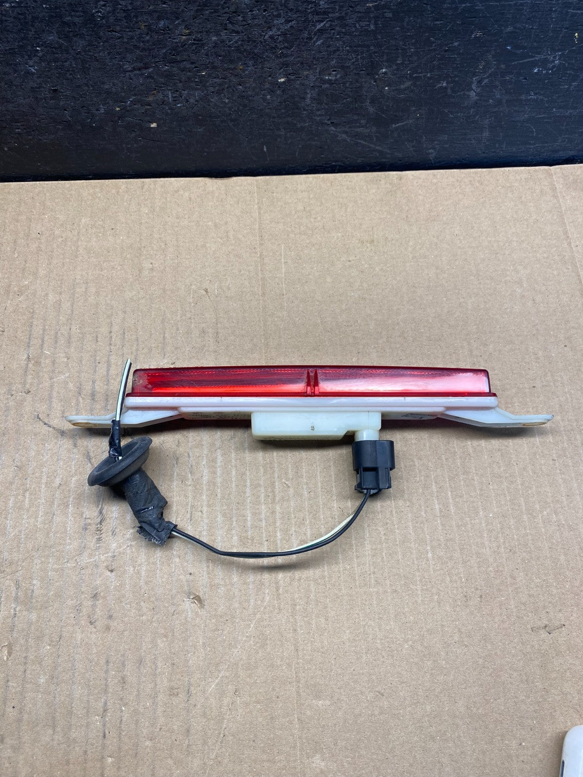 2011-2019 Chrysler Dodge Grand Caravan Stop 3rd Brake Tail light High AH1762 DG4