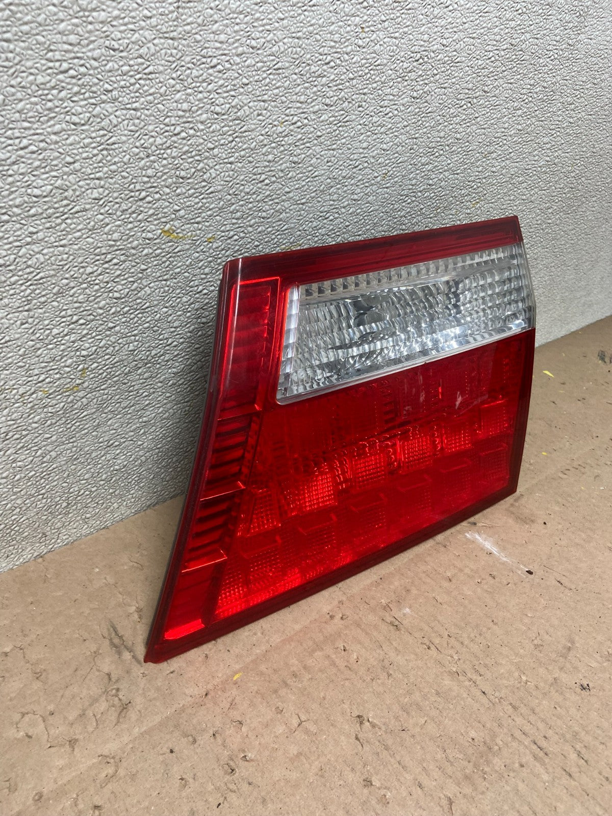 2005 2006 2007 Honda Odyssey Inner Right Passenger RH Tail Light AA0517 DW2