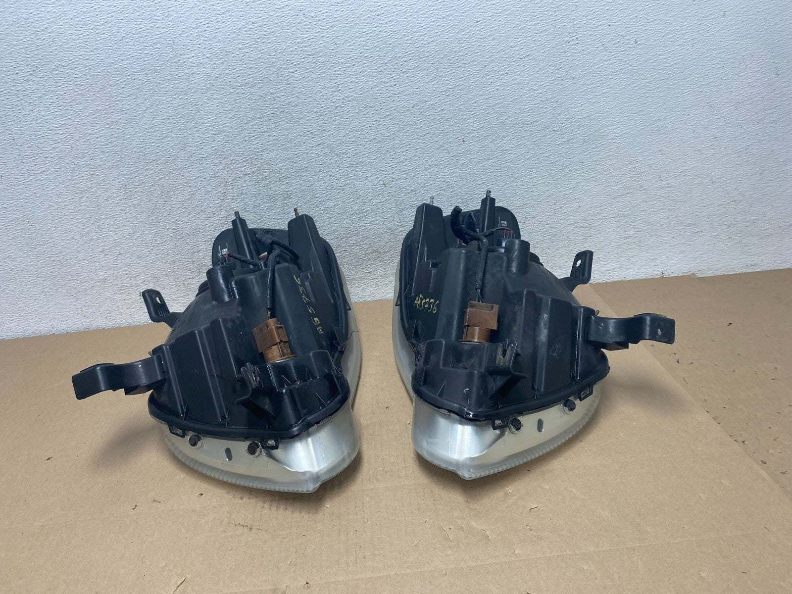 2006 2007 2008 2009 2010 Ford Explorer Left+Right Set Headlights AG5736 DW11