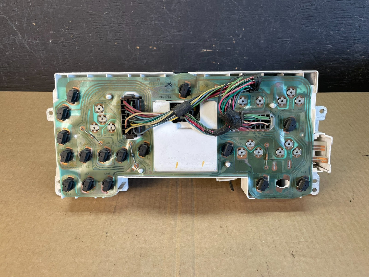 1992 to 1997 Ford F250 F350 Speedometer Cluster Gauge af3564 DG9