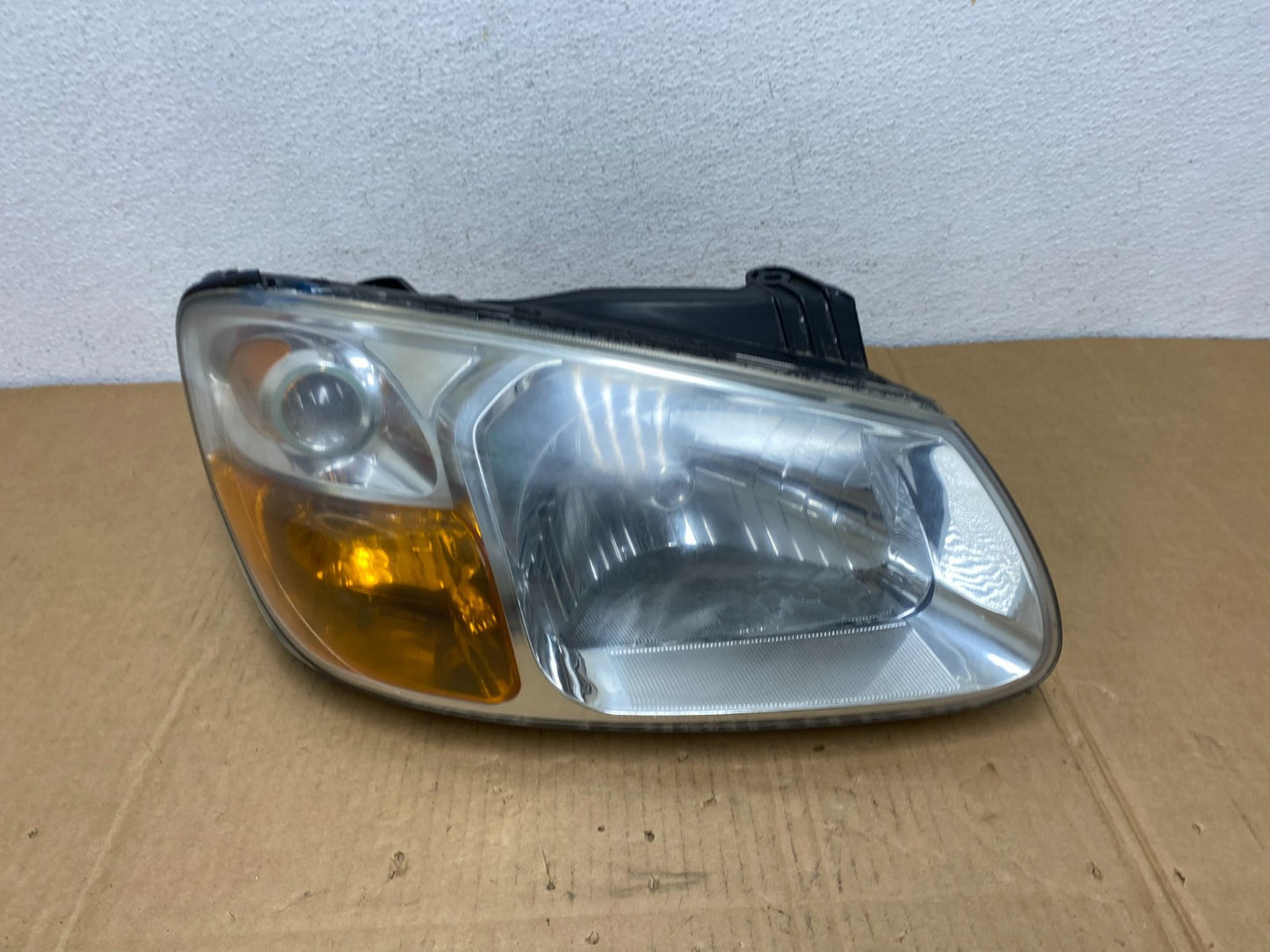 2007 2008 2009 Kia Spectra Right Passenger RH Side Headlight AC7532 DW0