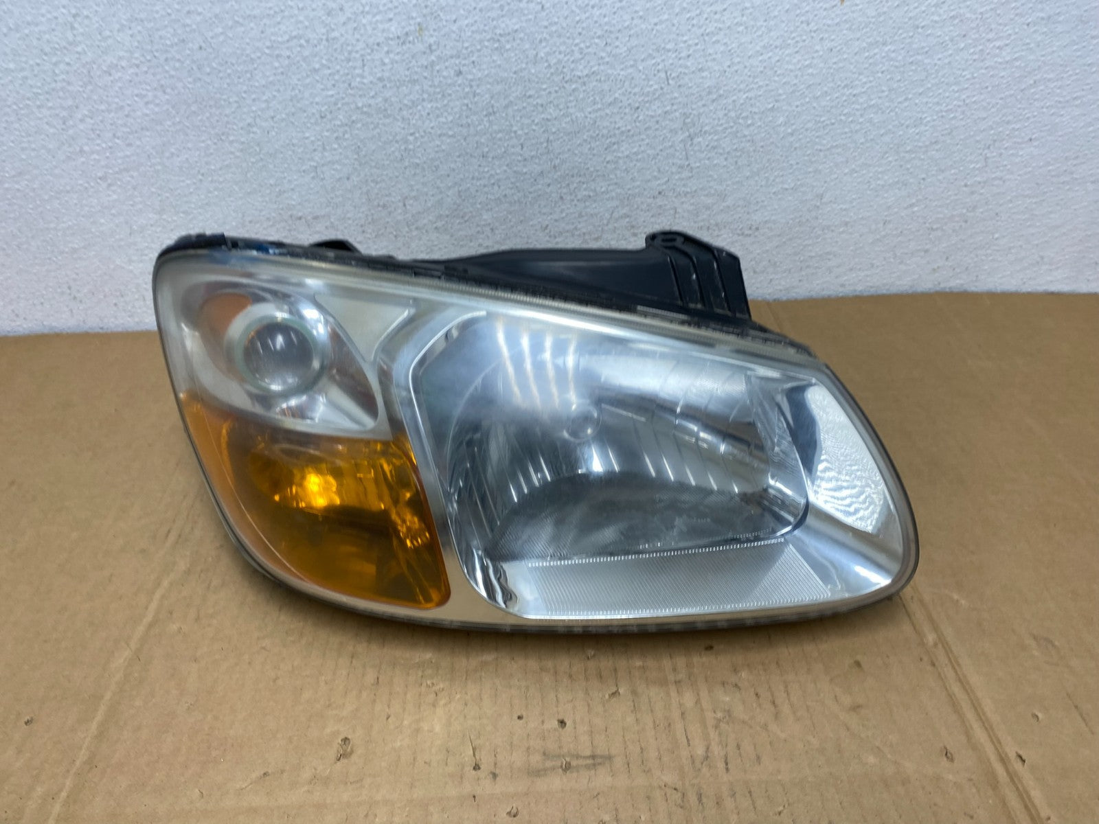 2007 2008 2009 Kia Spectra Right Passenger RH Side Headlight AC7532 DW0