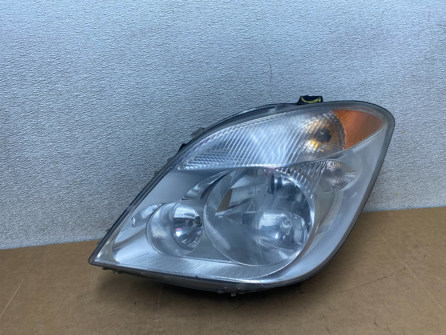 2007 to 2013 Mercedes Sprinter Headlight Left Driver Side Halogen Oem X3857 DW0