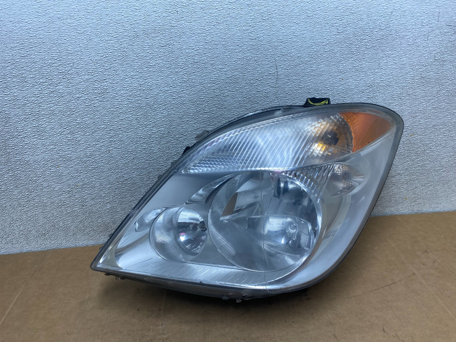 2007 to 2013 Mercedes Sprinter Headlight Left Driver Side Halogen Oem X3857 DW0