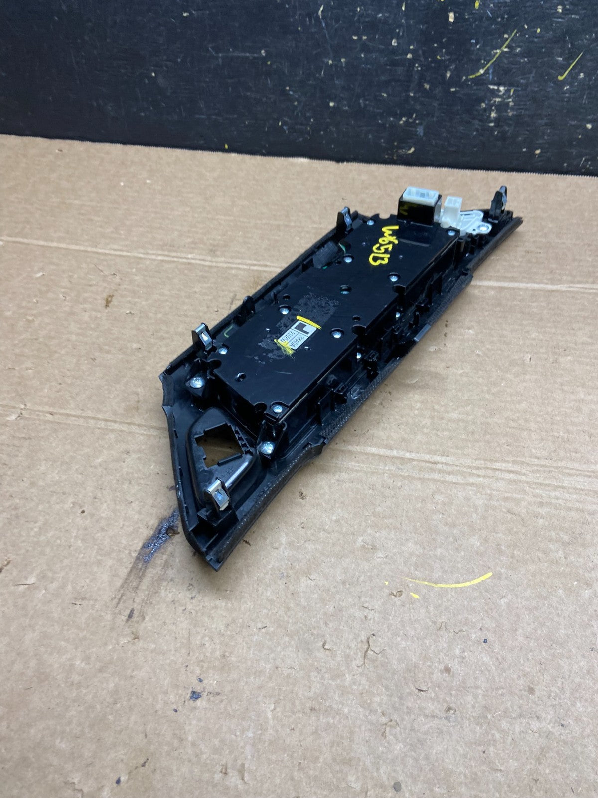 2013 to 2015 Nissan Pathfinder Information Display Control OEM W6513 DG4