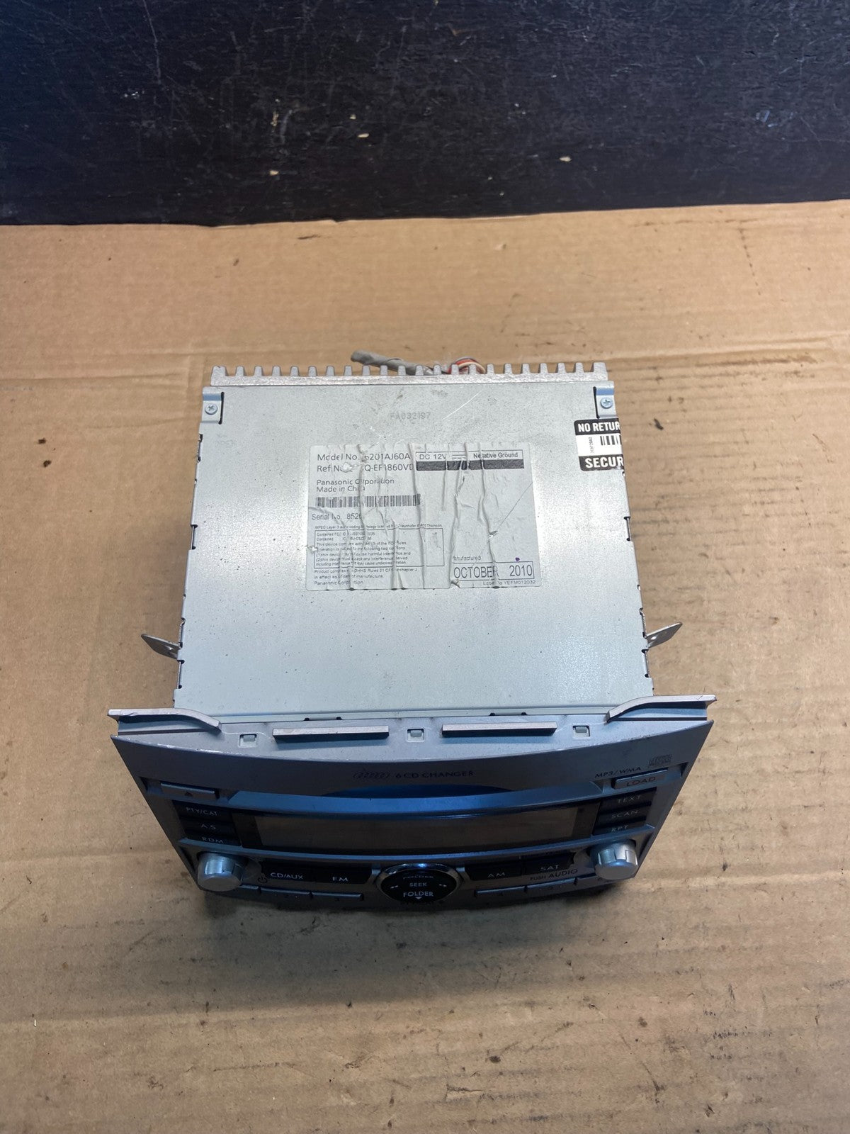 2010 to 2012 Subaru Legacy AM FM CD MP3 Radio Player AE2523 DG3