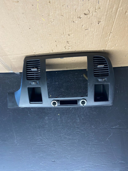 2007 to 2014 Silverado Sierra Center Console Radio Bezel Air Vents ad2209 DG0
