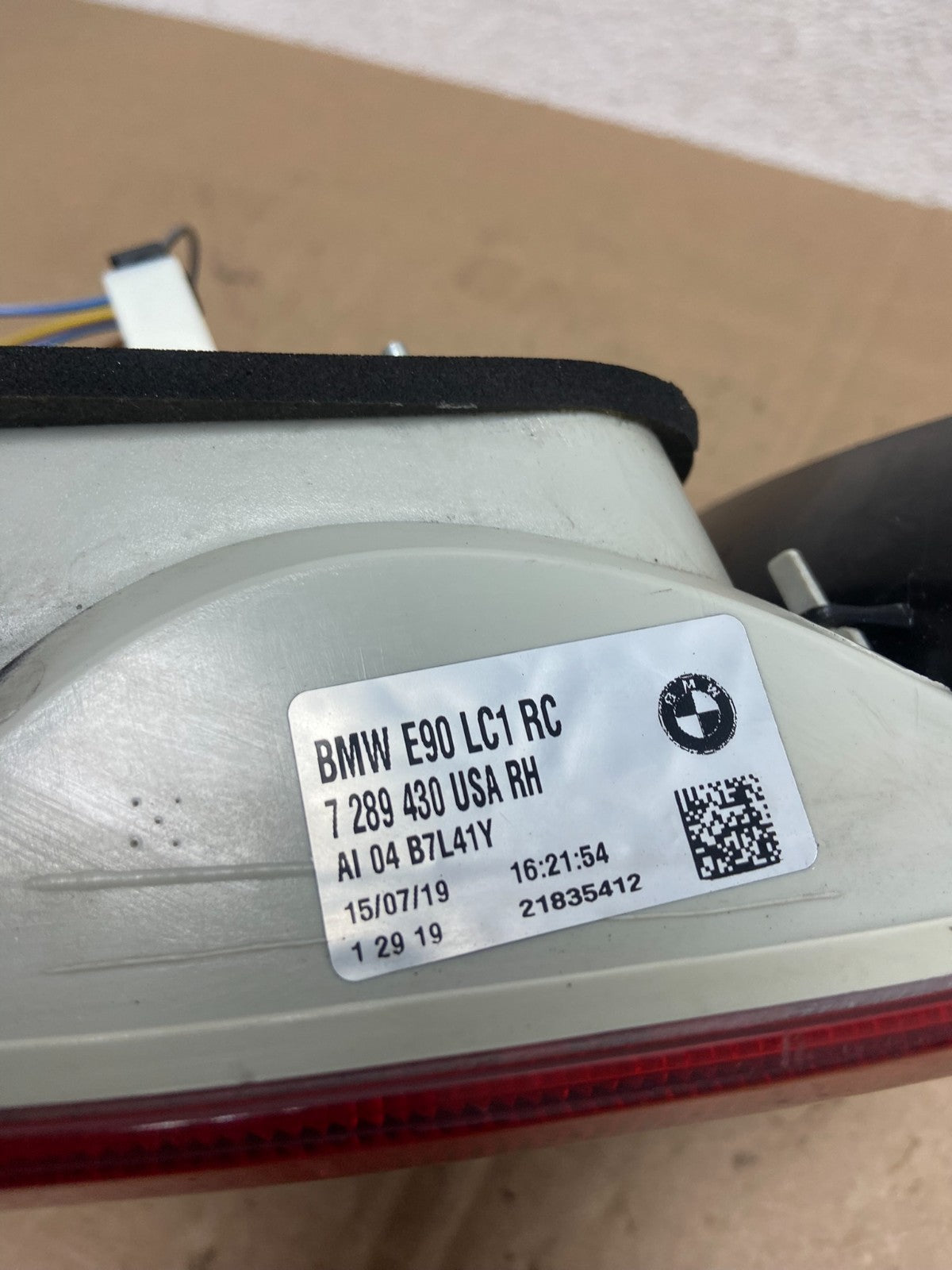2009 2010 BMW 328i 3 Series Right Passenger RH Side Tail Light AE5996 DW5