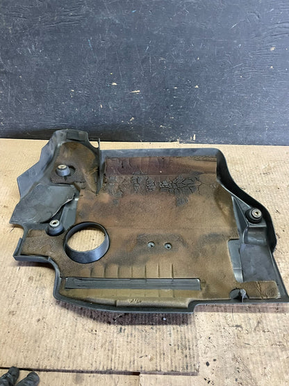 2007 to 2013 Nissan Altima 2.5 L Engine Cover M8868 DG4