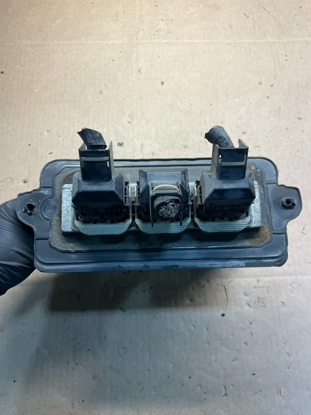 2005  Ford Explorer Mountaineer Engine Control ECU Computer Module S8168 DG1
