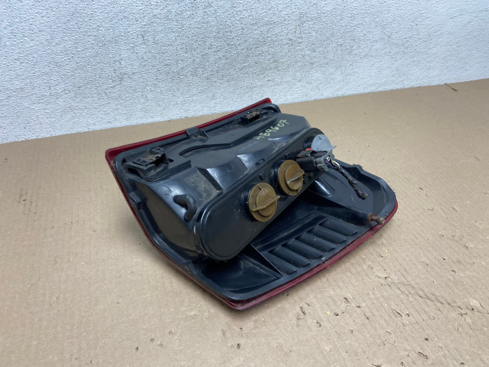 1999 - 2004 Jeep Grand Cherokee WJ Left Driver Lh Tail Light AE9607 LK6