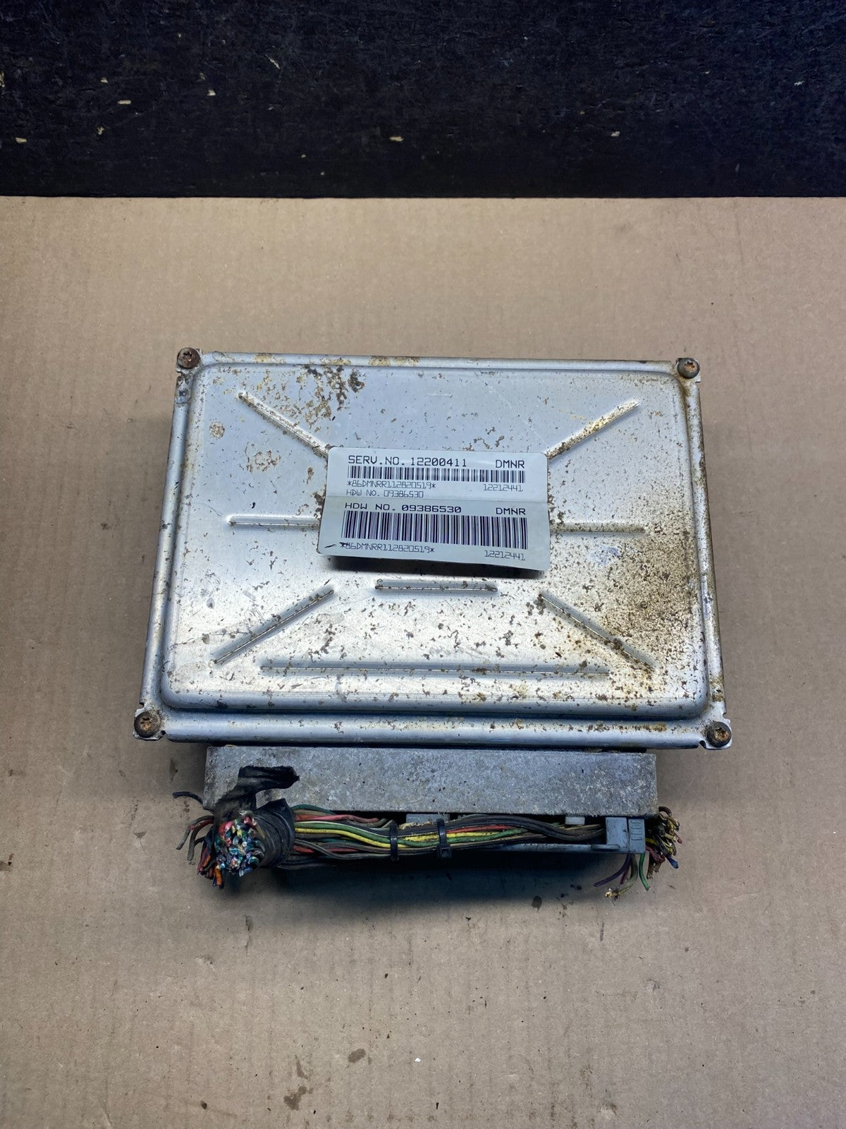 2001-2002 Silverado Tahoe Engine Computer Module 12200411 ECM ECU AH1691 DG0