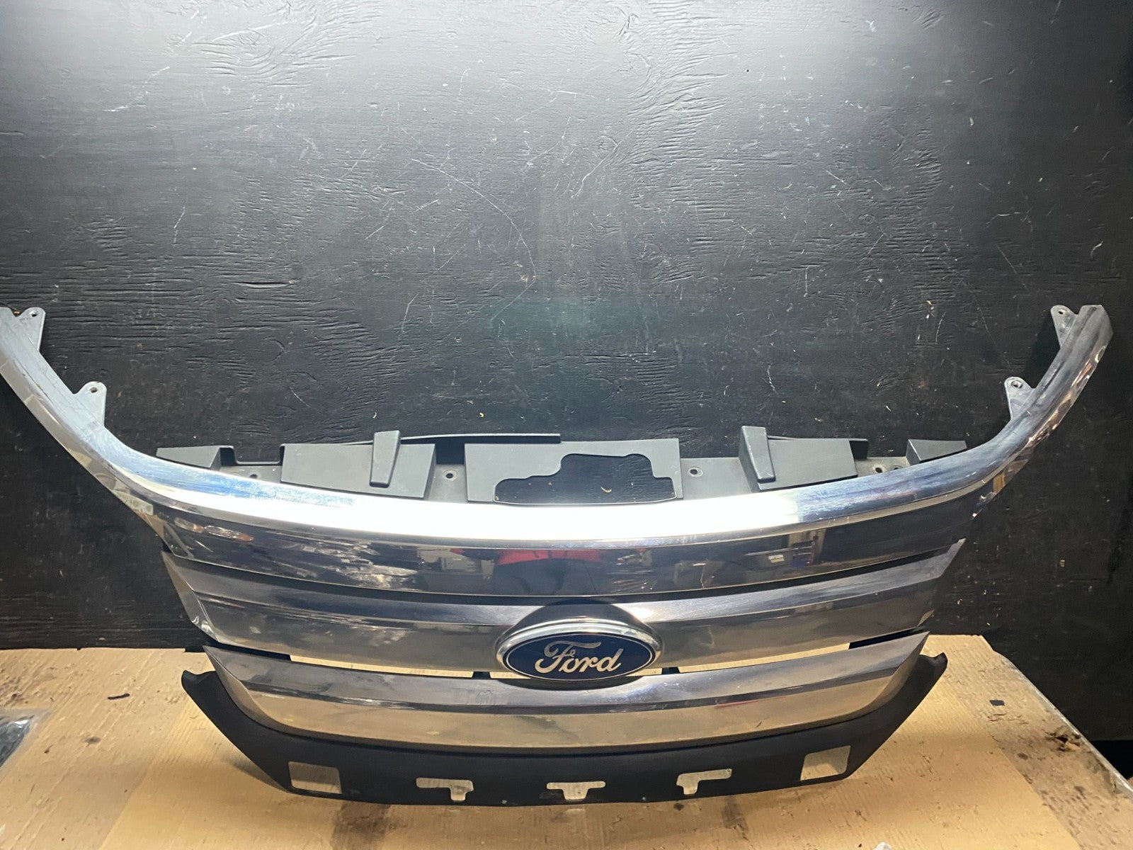 2010 2011 2012 Ford Fusion Front Upper Chrome Grill Grille OEM x3488 DG0