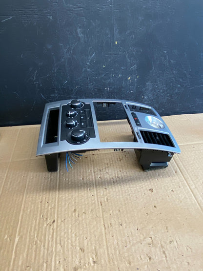 2005 to 2007 Chrysler 300 Dash Heater A/C Climate Control Radio Panel AC9518 DG2