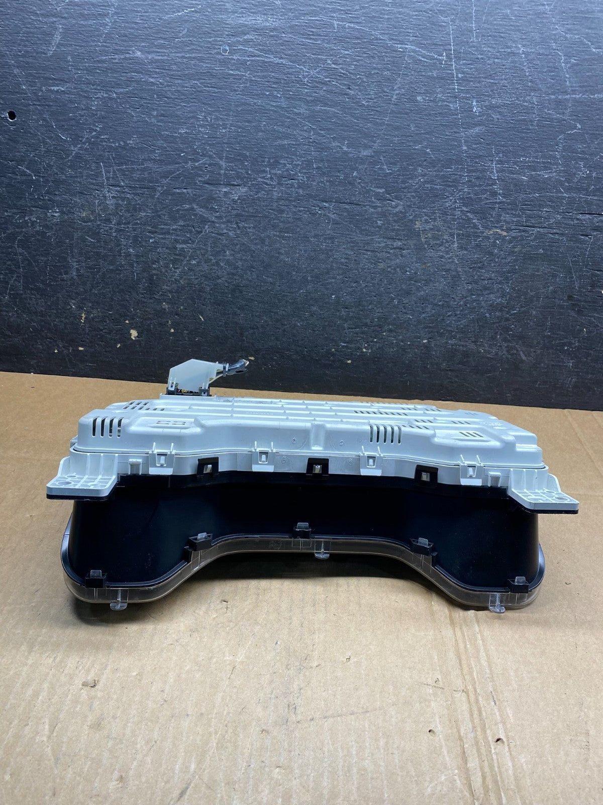 2011 to 2013 Ford E150 E250 E350 VAN Gauge Speedometer Cluster AI9731 DW4