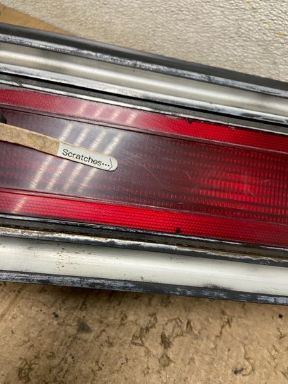 1984 Chrysler Diplomat Left Driver LH Tail Light Oem aa8571 DG3