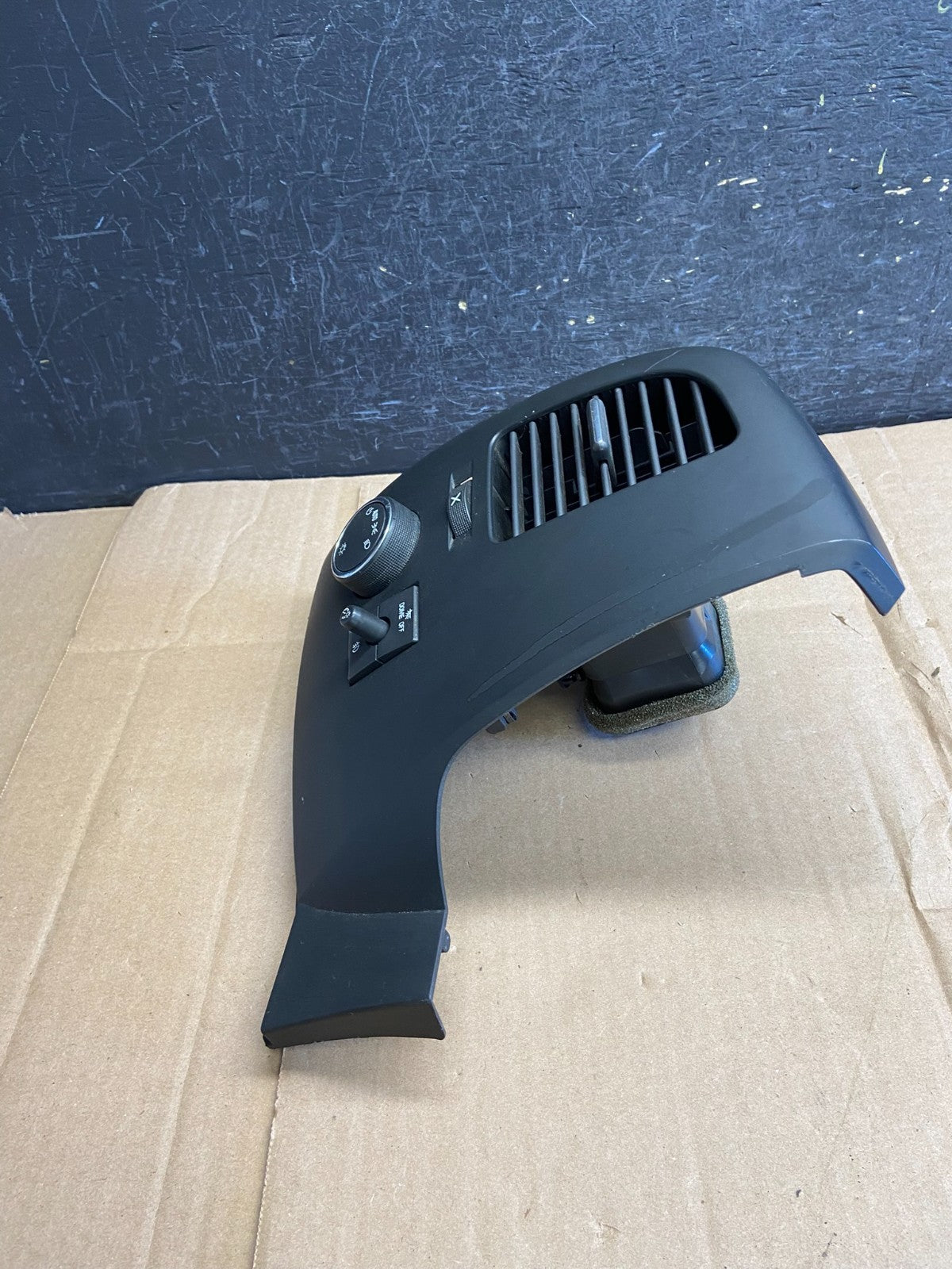 2007 to 2014 Silverado Front Left Driver Headlight Switch Air Vent AI5980 DG2
