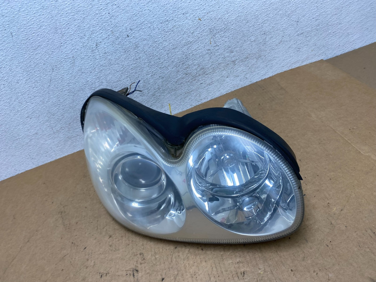 2002-2005 Hyundai Sonata Right Passenger Headlight Halogen AE4824 DW1