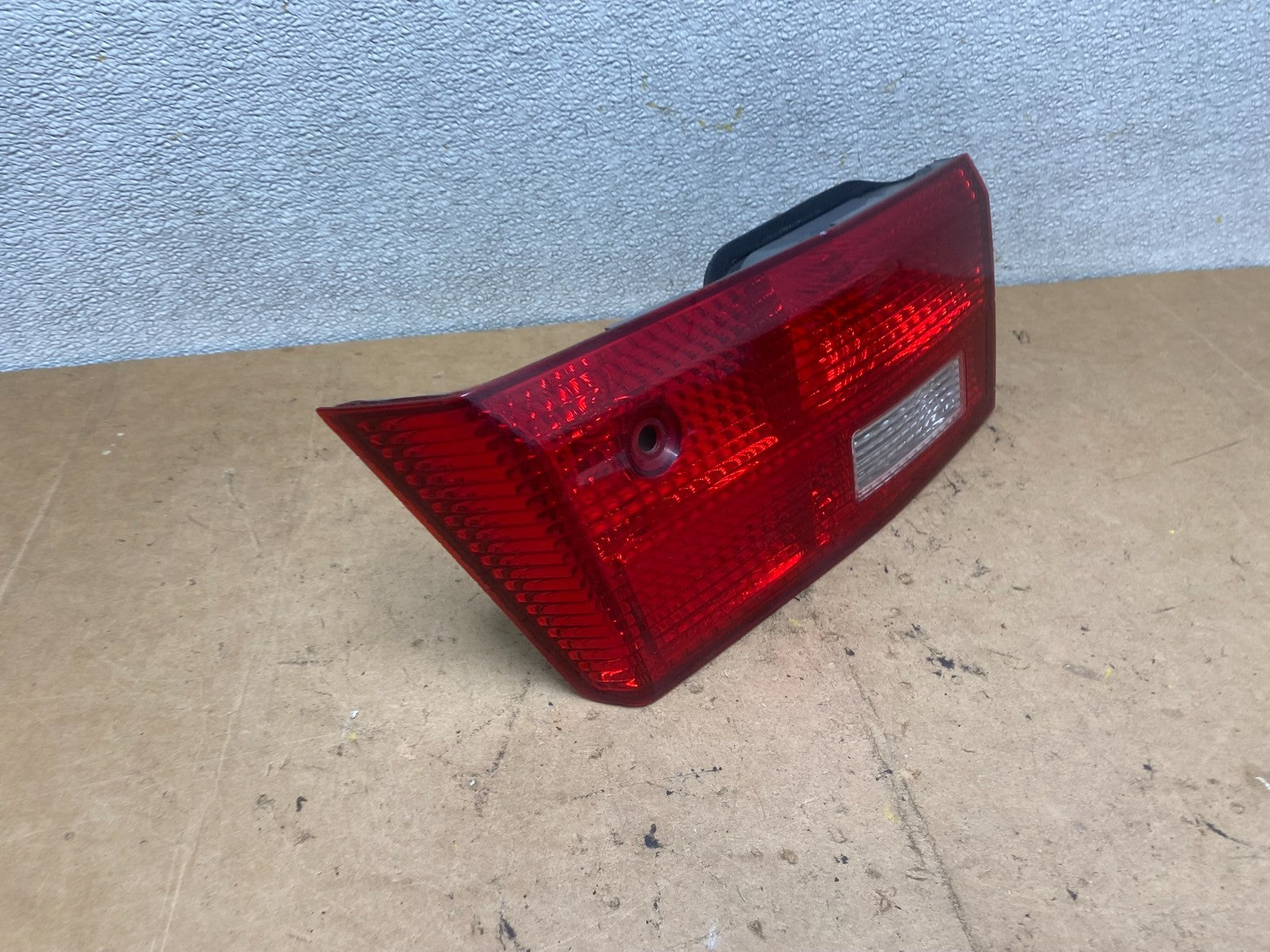 2005 Honda Accord Sedan Right Passenger Inner Tail Light Oem X5681 DW2