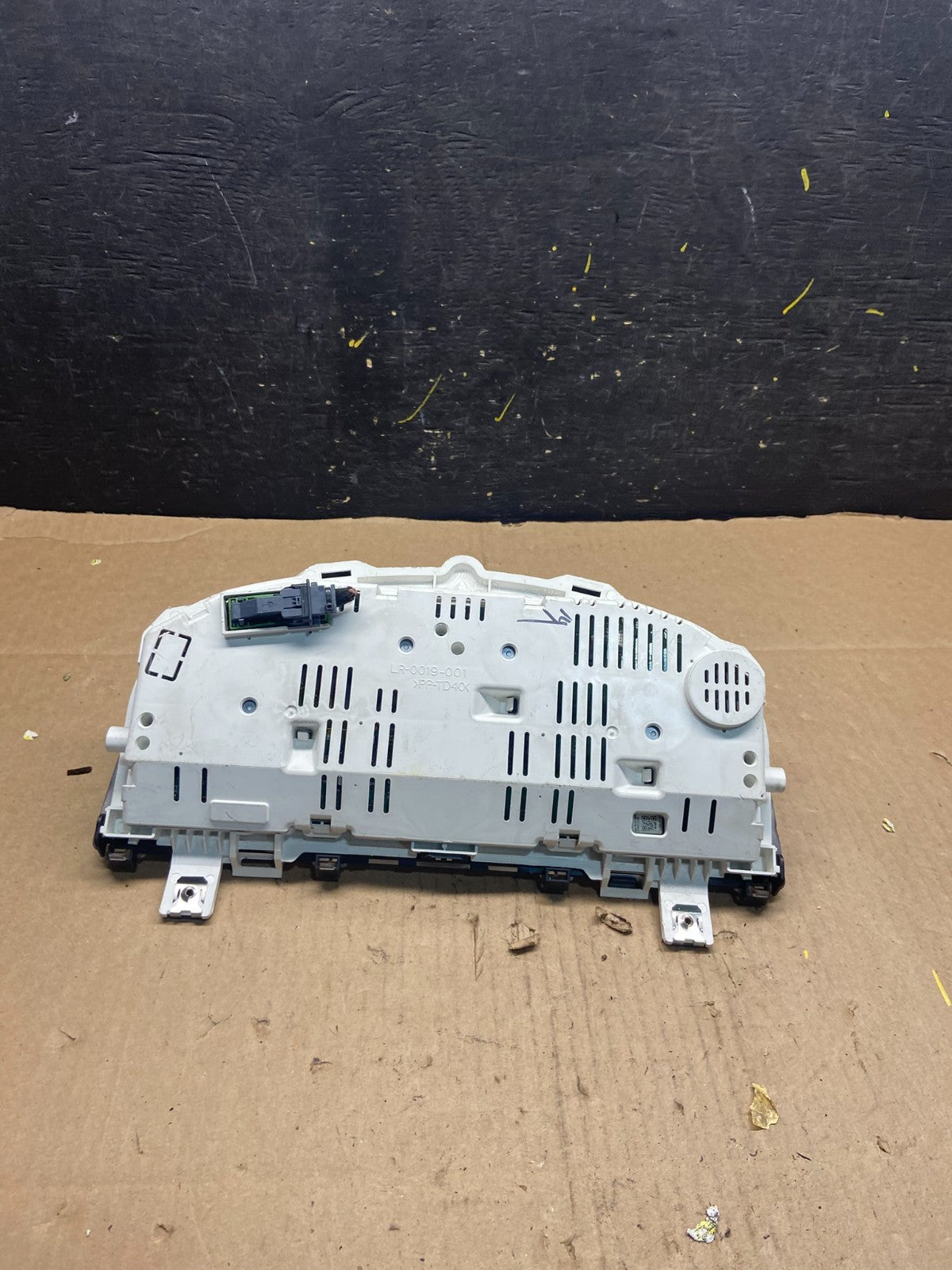2010 2011 2012 Land Rover LR2 Speedometer Cluster Gauge t1913 DG5