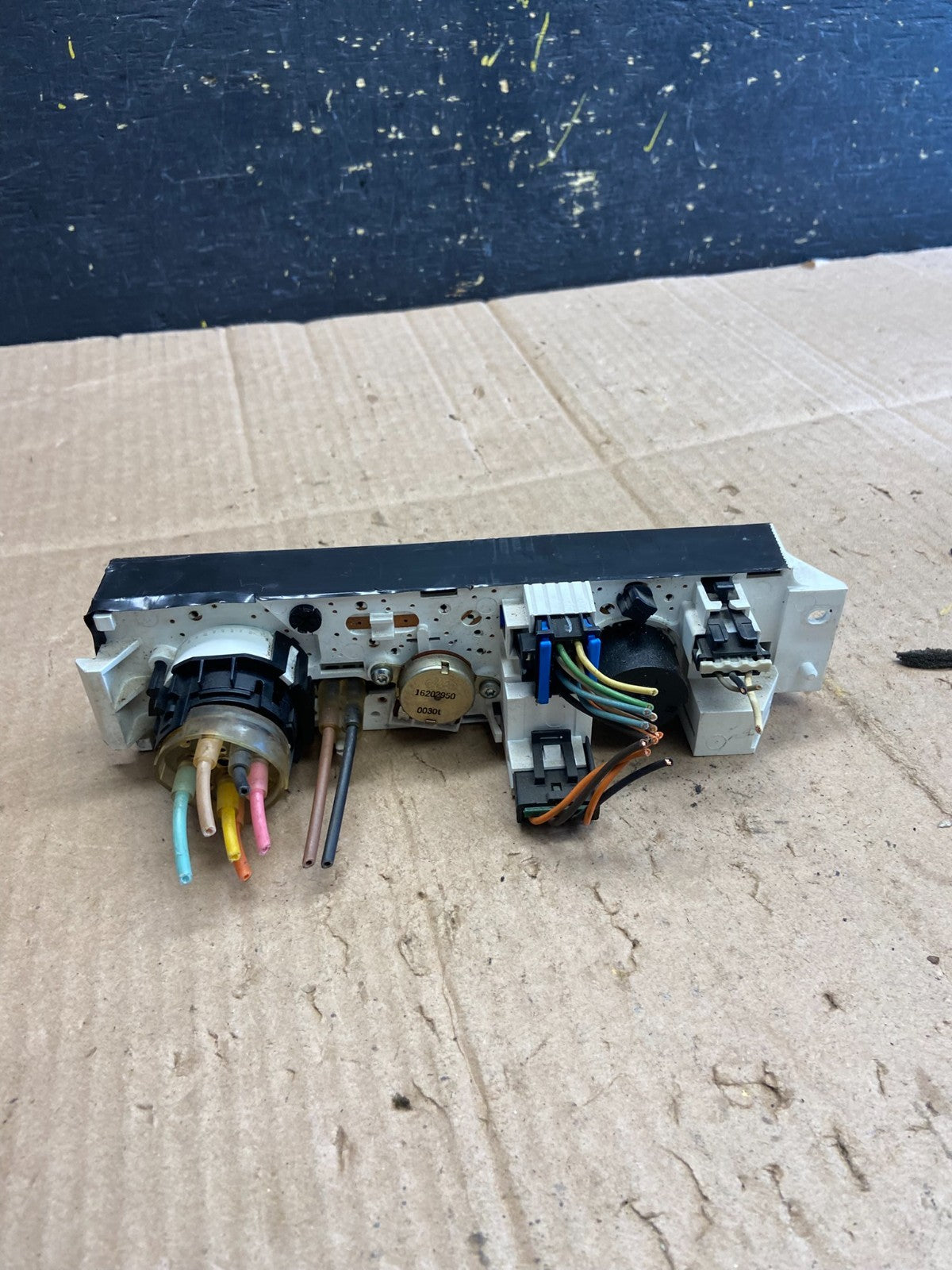 2001 - 2007 GMC Chevrolet Astro Express Climate Control A/C AA8088 DG3